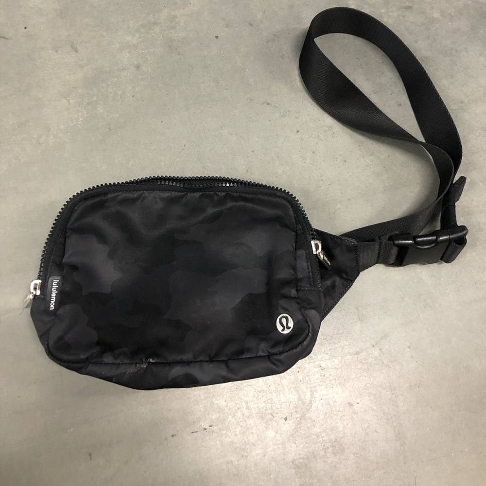 lululemon athletica Black Camo Belt Bag